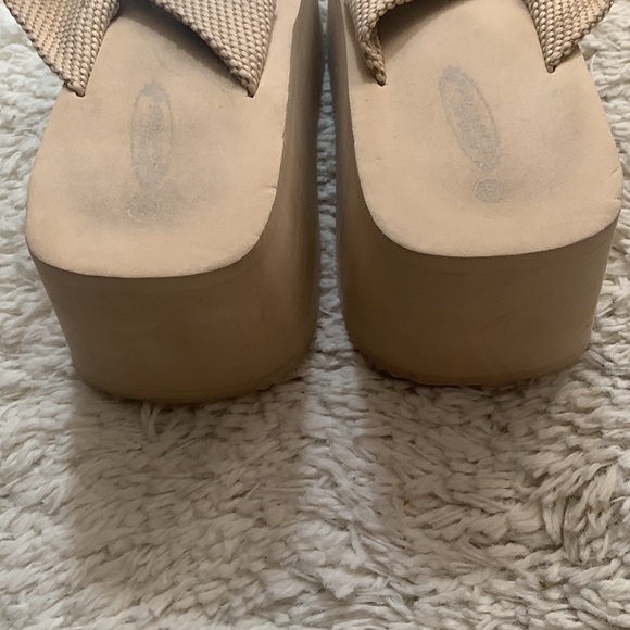 VINTAGE 90s Y2k Cream Platform Flip Flops - Picture 6 of 7